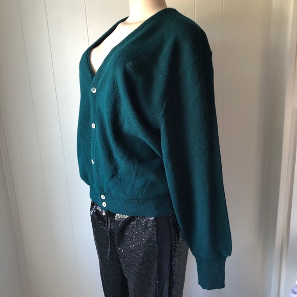 Vintage IZOD Green Cardigan - Picture 3 of 6